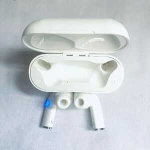 Bluetooth Earbuds Conditions Working Great With USB Cable